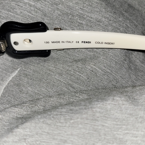 FENDI SUNGLASSES - Picture 7 of 11